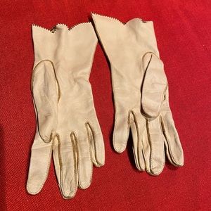Ladies Native Deerskin Gloves